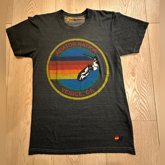 🌈 🏄‍♀️ SOLD OUT Aviator Nation 🌴 🌊 SIGNATURE VENICE CHARCOAL Unisex TEE Small - Picture 3 of 16
